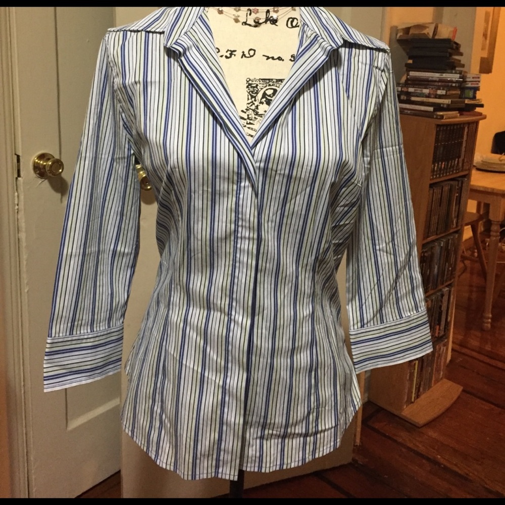 NWOT Express button down shirt 👚