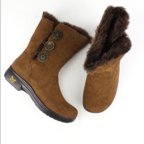 Coffee Fur Winter Boots - Picture 4 of 4