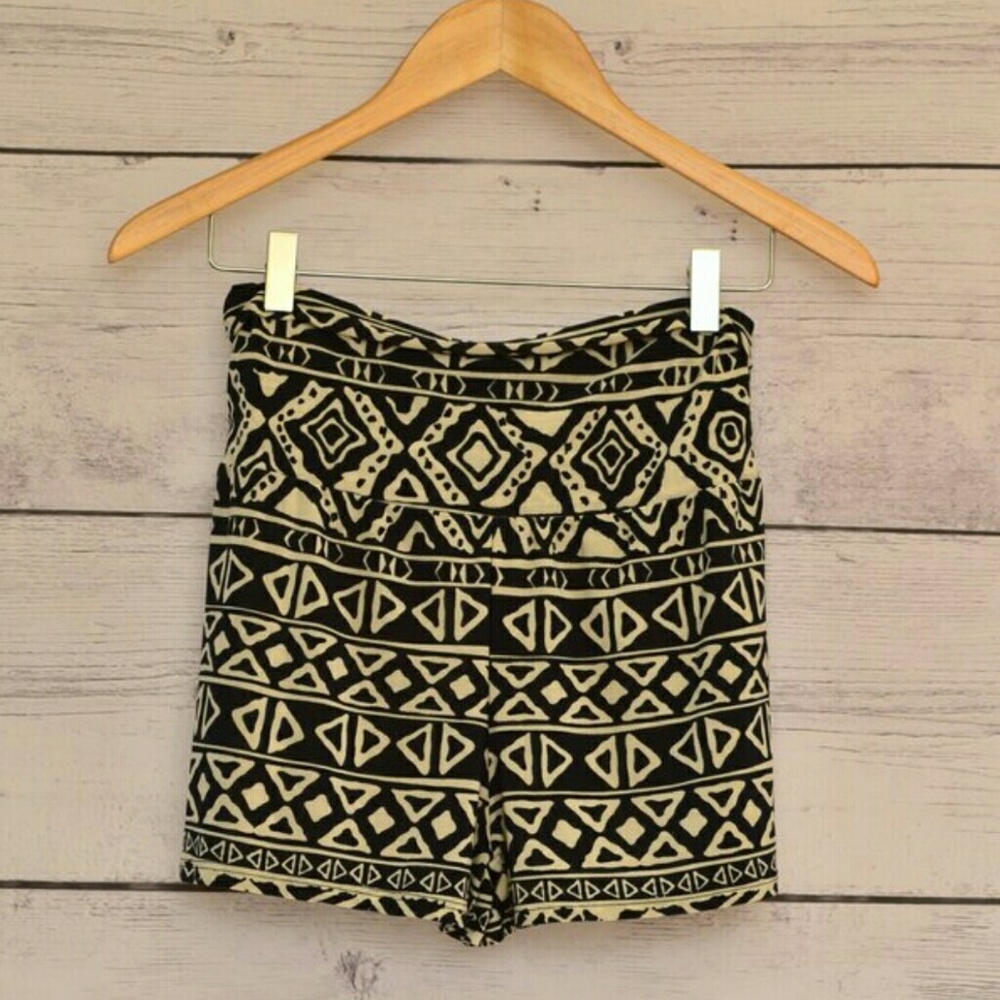 🗿Aztec Print Shorts🗿
