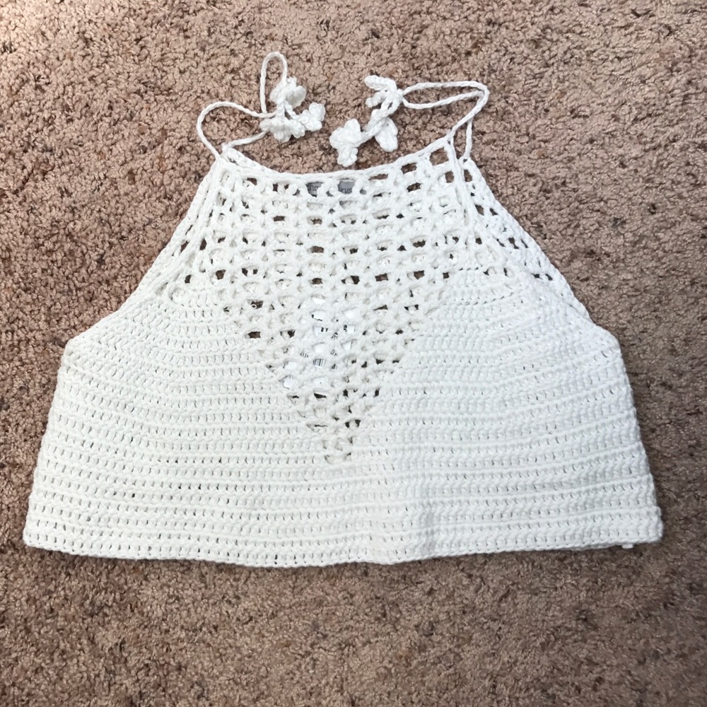 White knitted top perfect for Coachella!