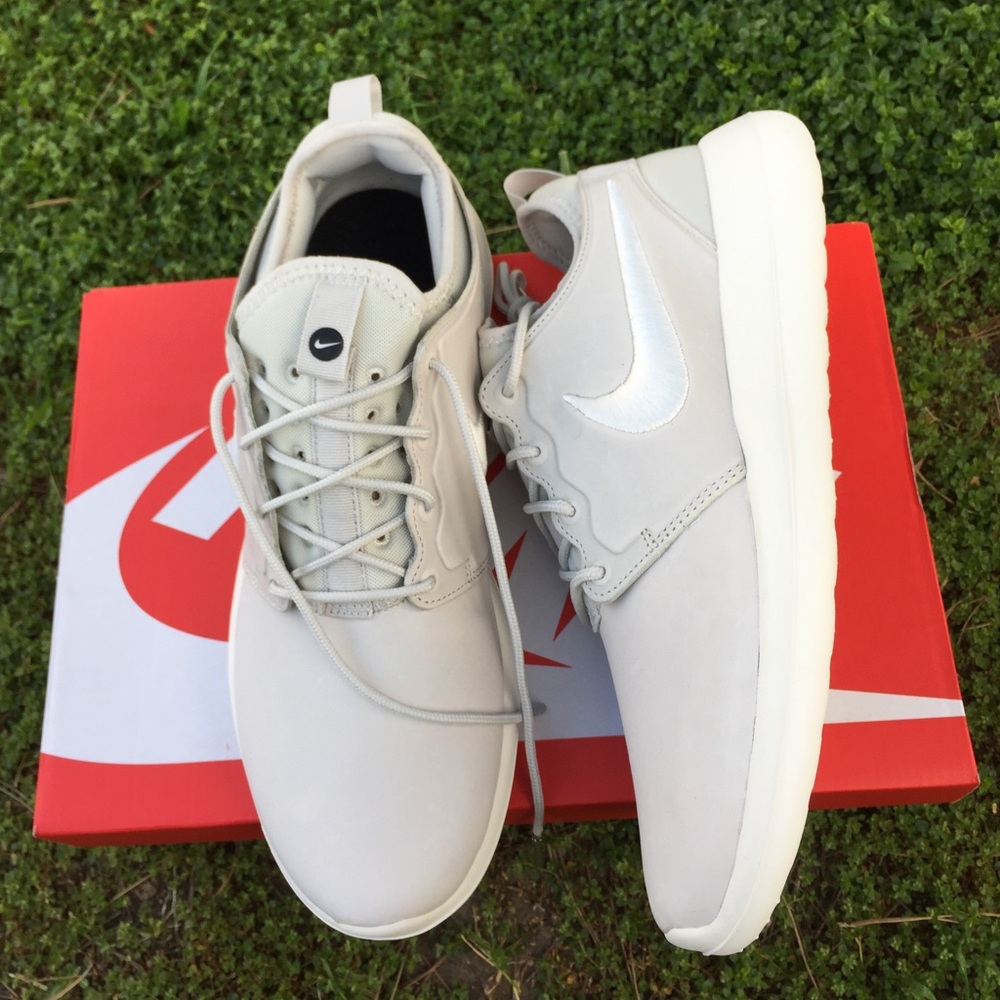 {Nike} MEN Nikelab Roshe Two Leather PRM - Picture 1 of 6
