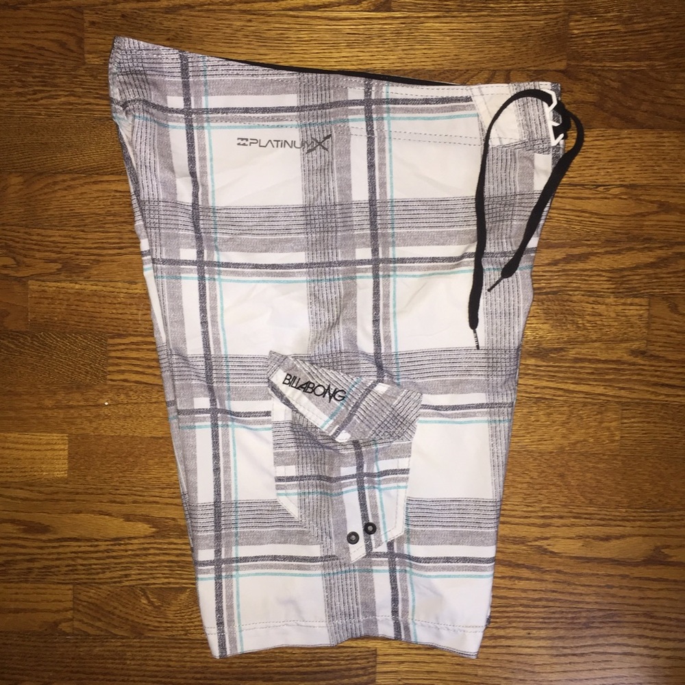 Billabong swim suit/board shorts...Size 32 - Picture 2 of 5