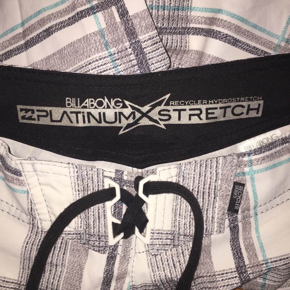 Billabong swim suit/board shorts...Size 32 - Picture 3 of 5