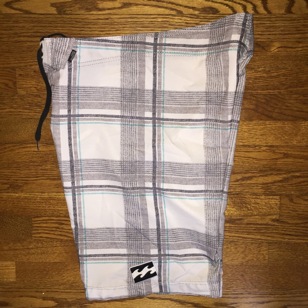 Billabong swim suit/board shorts...Size 32 - Picture 5 of 5