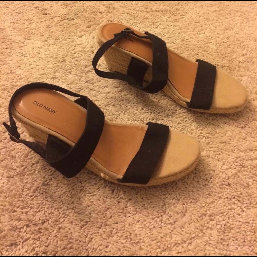 Black sandal wedges