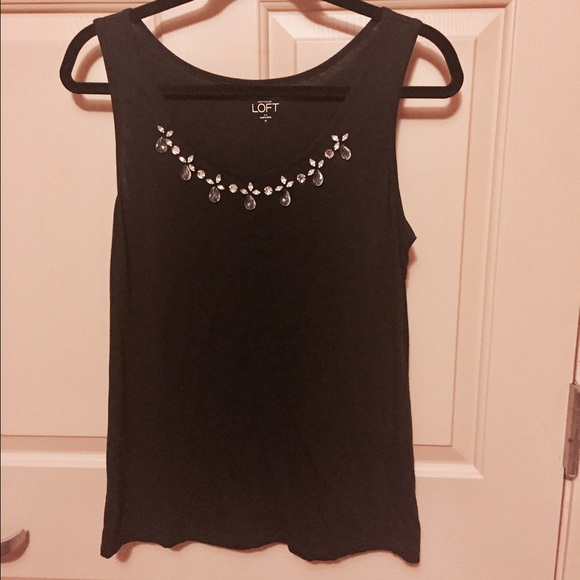 💝Ann Taylor Black Top Pretty Neckline Detail💝 - Picture 4 of 6