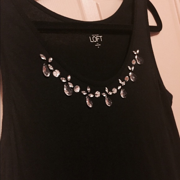 💝Ann Taylor Black Top Pretty Neckline Detail💝 - Picture 6 of 6