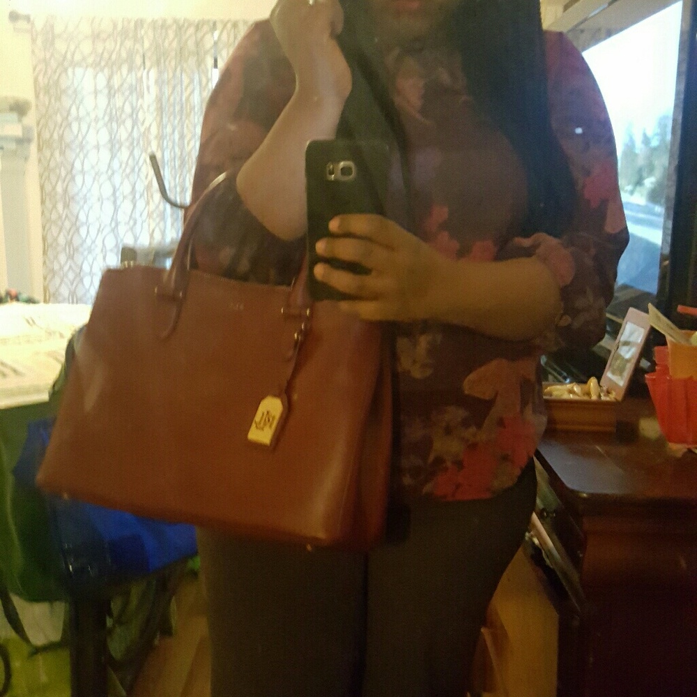 Beautiful Large Ralph Lauren Handbag - Picture 3 of 3