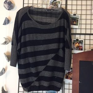 BLACK AND GRAY SWEATER