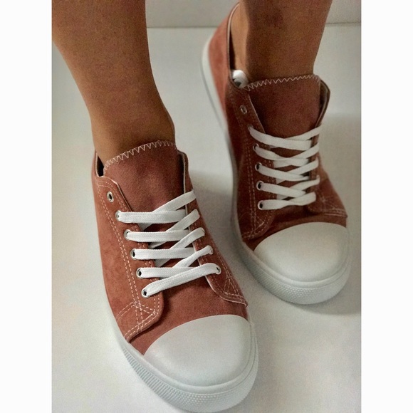 LAST 1️⃣ Mauve Suede Sneaker - Picture 3 of 5