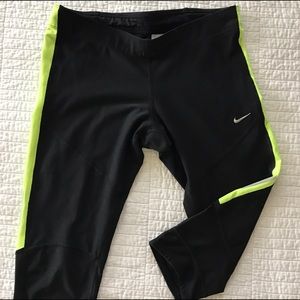 Nike Black Training/Running Crop Leggings - M
