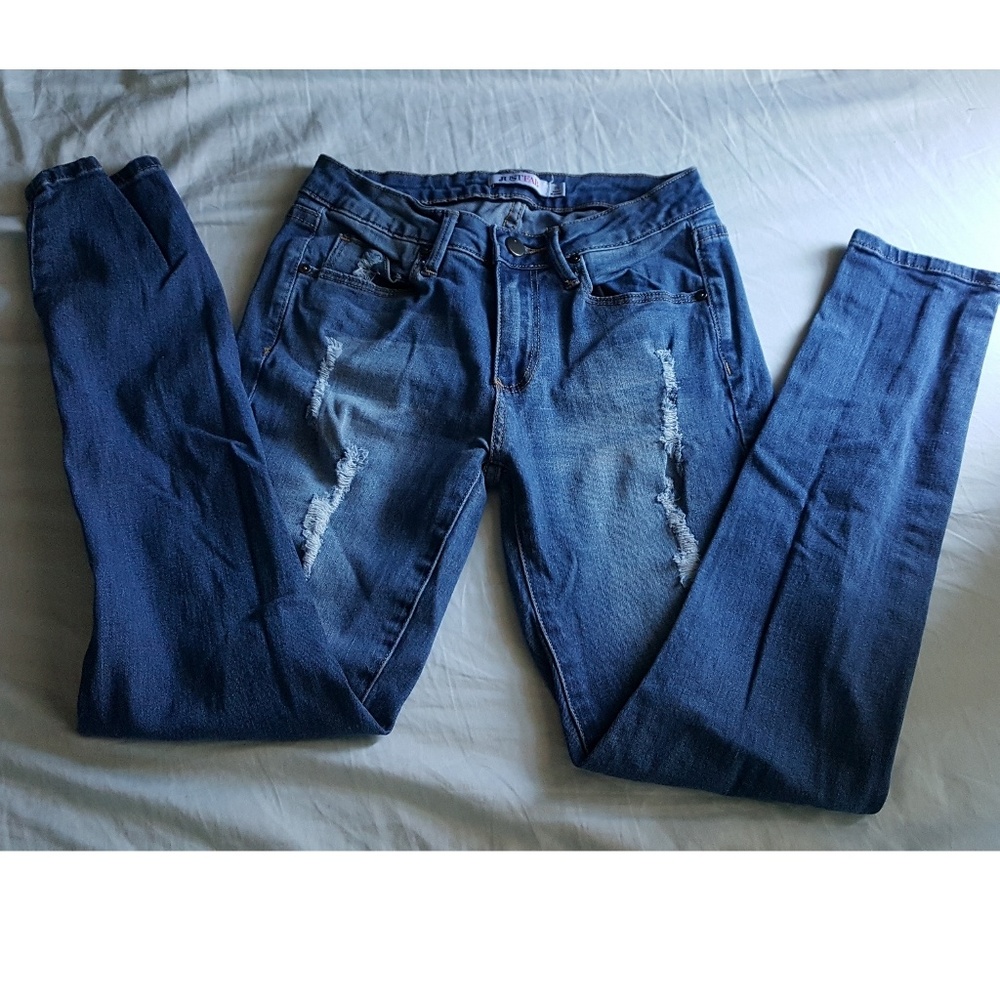 Justfab distressed skinny jeans