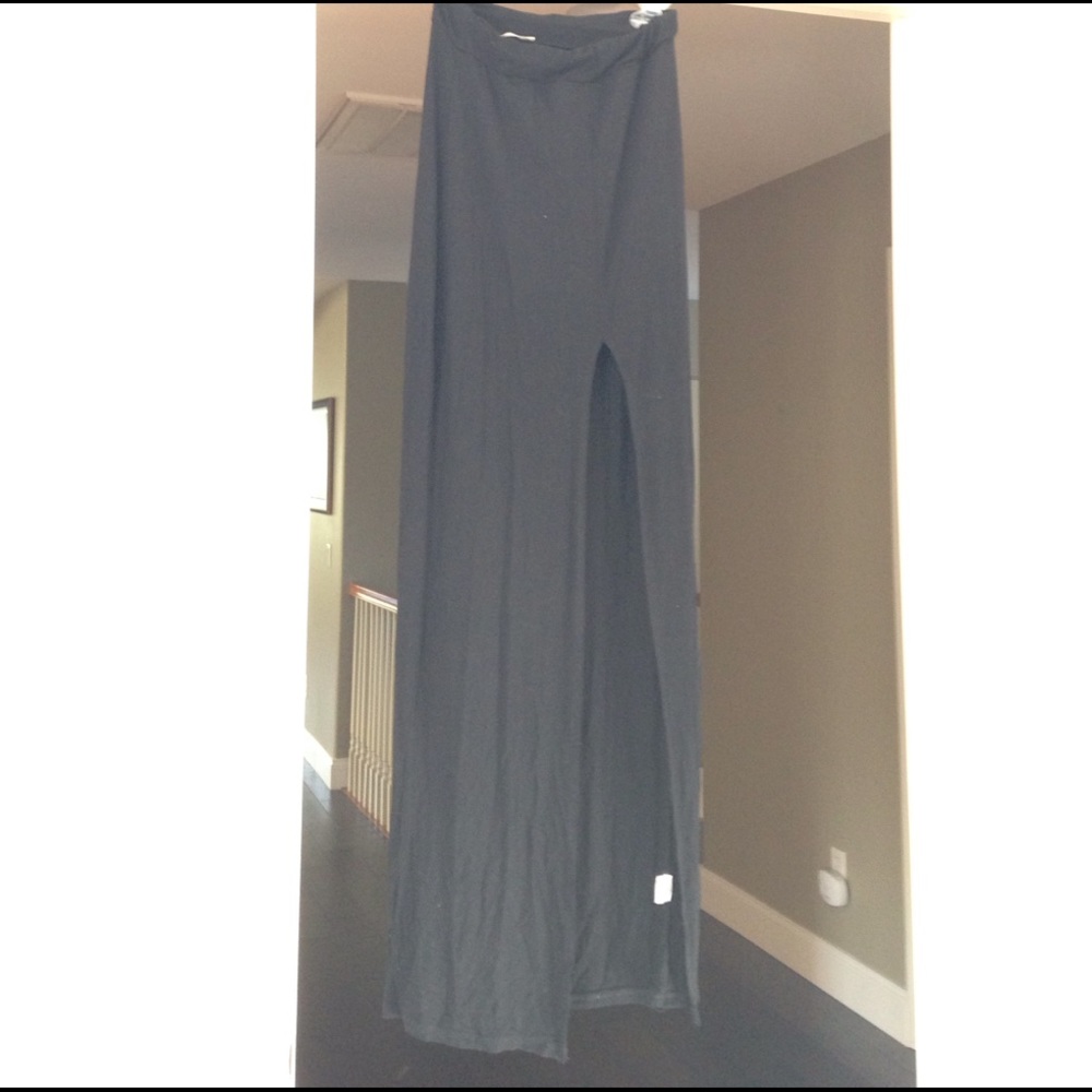Black maxi skirt with slit