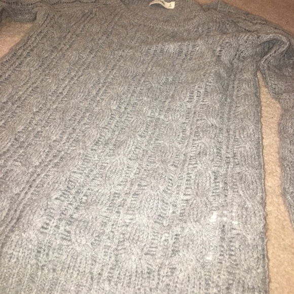 Sweater/shirt - Picture 3 of 3