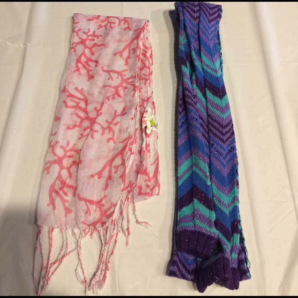 Bundle of two girls scarfs