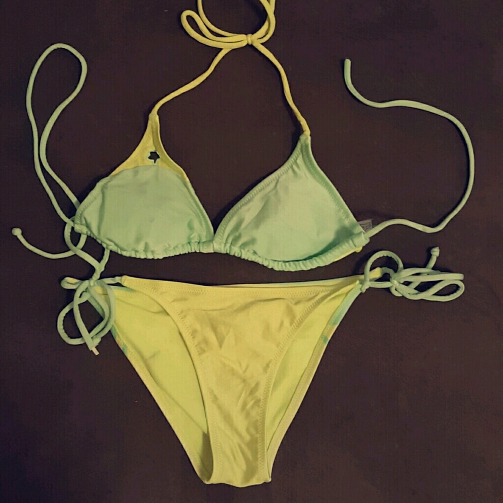 FOX bikini!