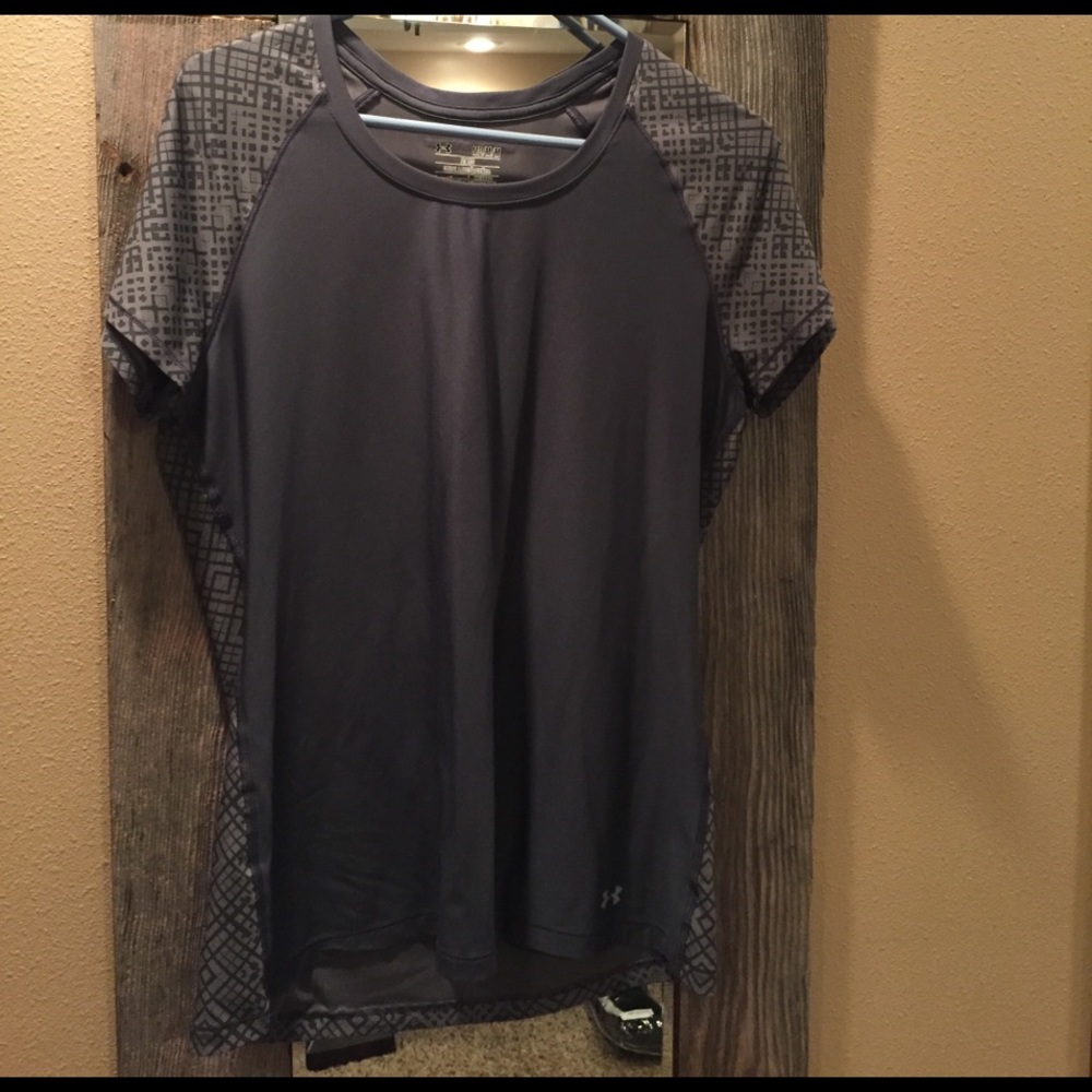 Under Armour work out tee.