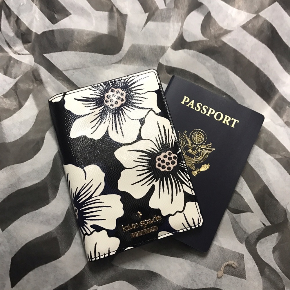 NWT. Kate Spade floral Passport case