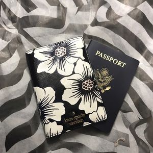 NWT. Kate Spade floral Passport case