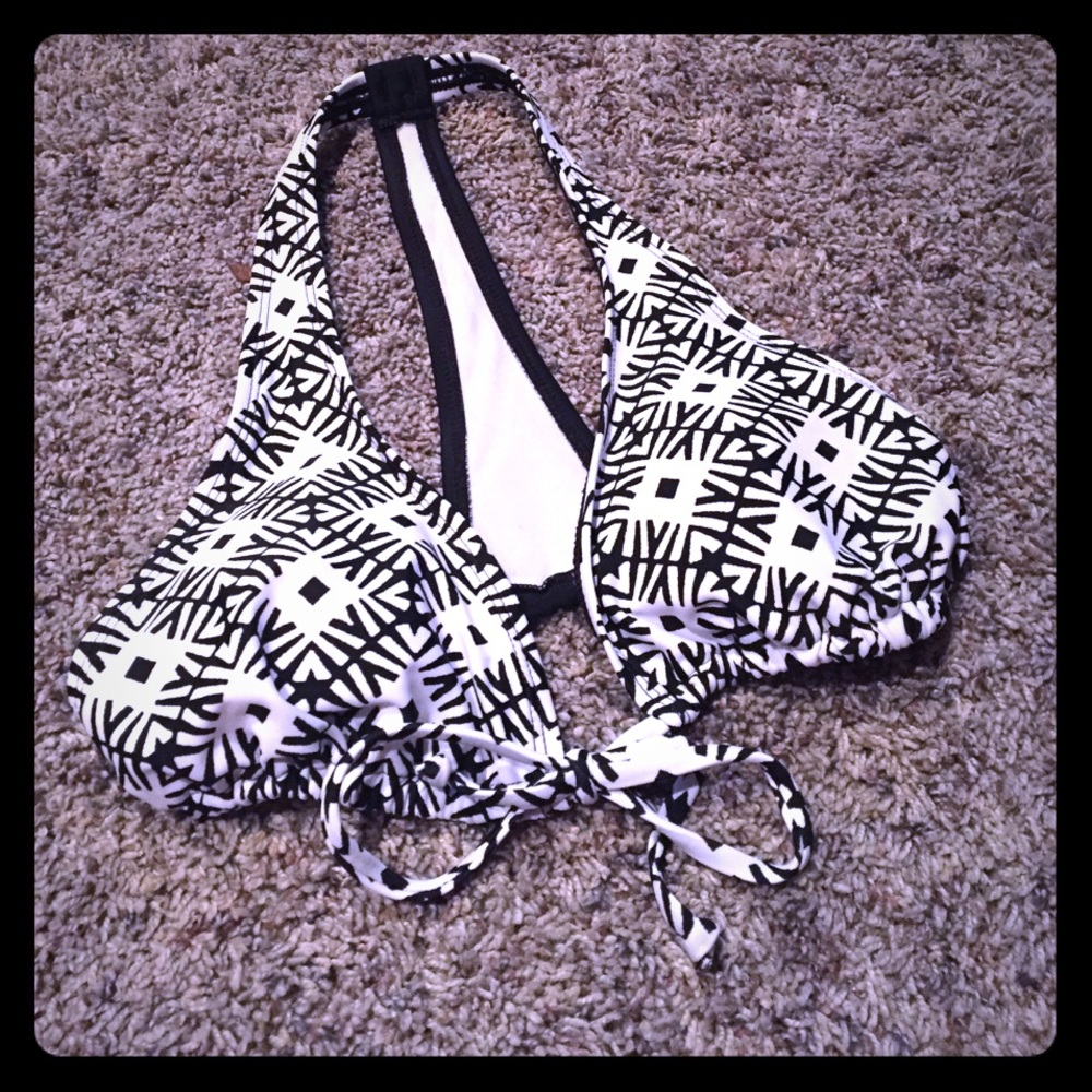 Black and white swim top