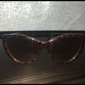 Excellent condition Kate spade cat eye sunglasses