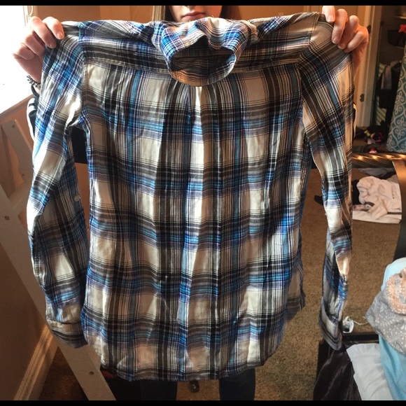 My sister loves this but it is too big! - Picture 2 of 3