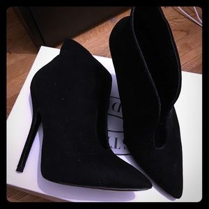 Steve Madden Black Booties