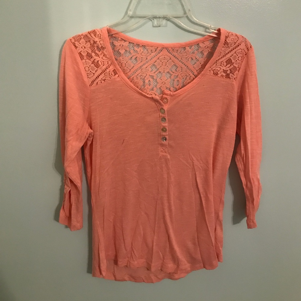 Quarter sleeve pink shirt