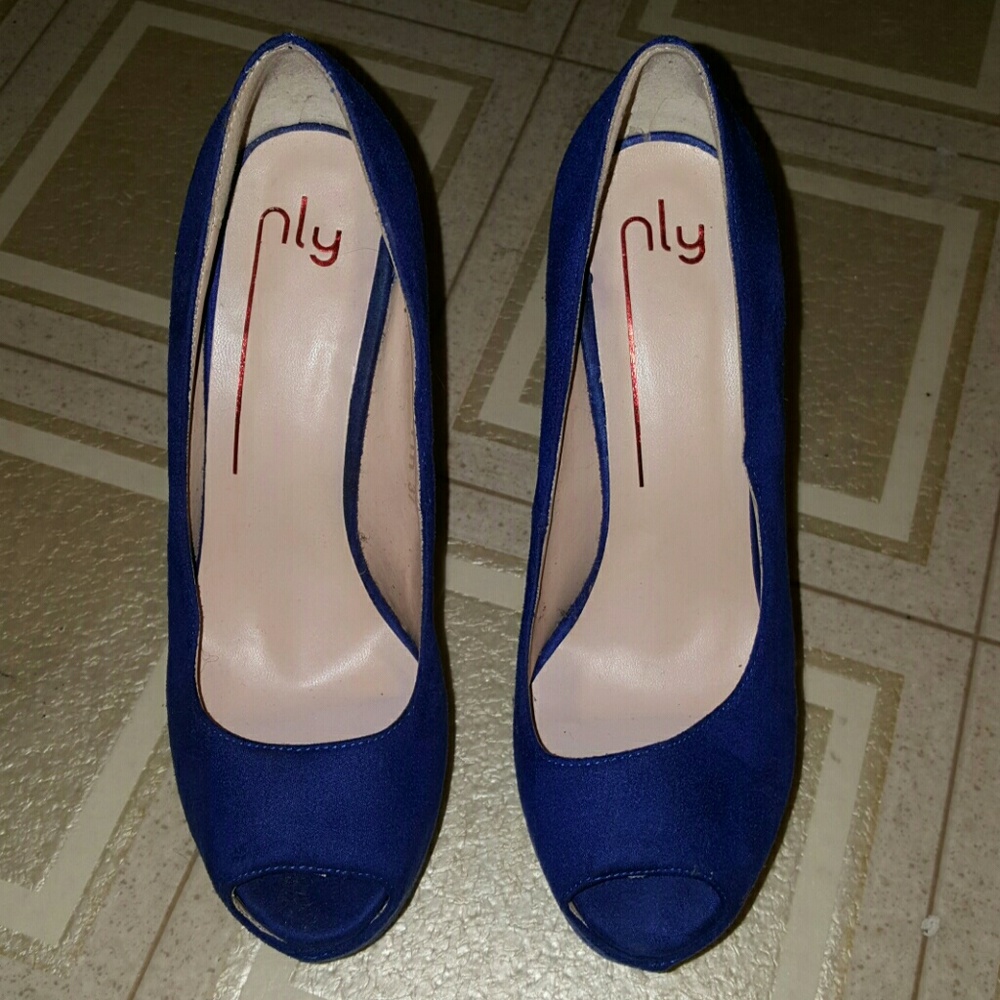 Peep toe heels