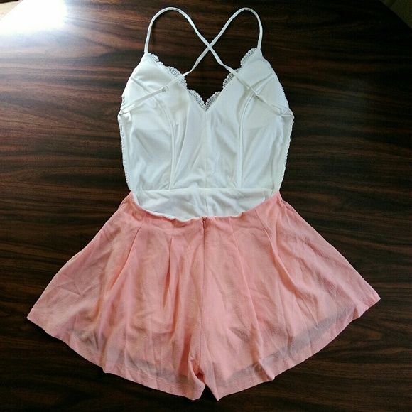 ⛔️SOLD⛔️Tea & Cup Romper - Picture 3 of 8