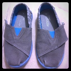 Boys Tom's Shoes
