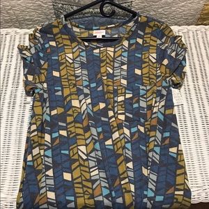 New with Tags LuLaRoe Medium Carly!