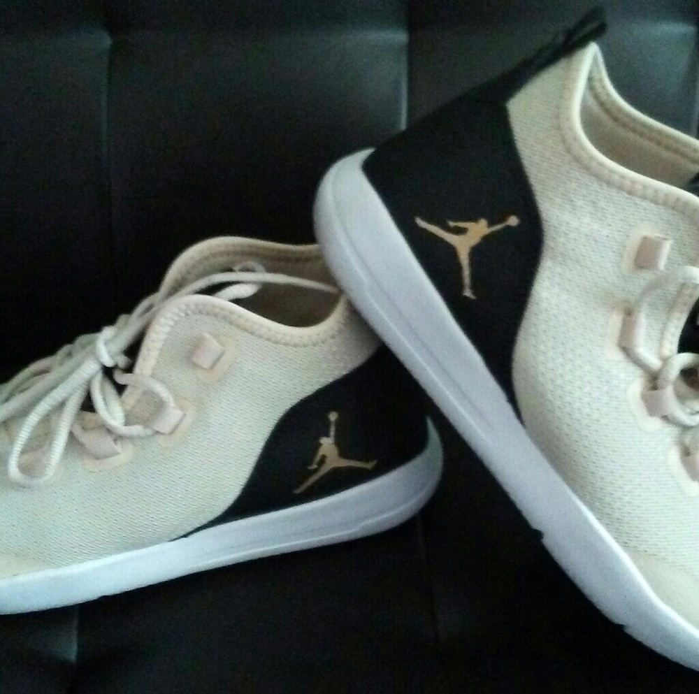 JORDANS..ONCE WORN...