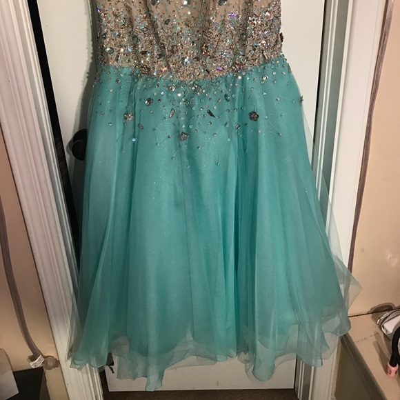 Prom dress - Picture 3 of 4