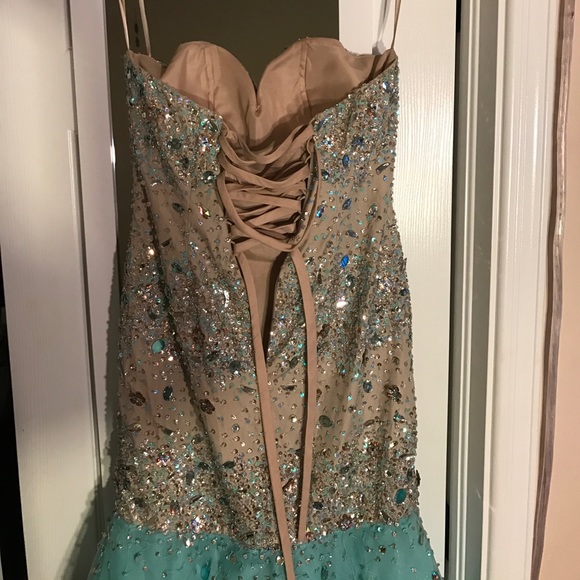 Prom dress - Picture 4 of 4