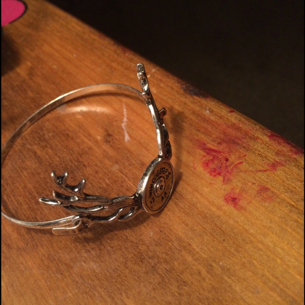 Bracelets - Picture 2 of 5