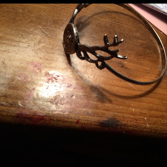 Bracelets - Picture 3 of 5