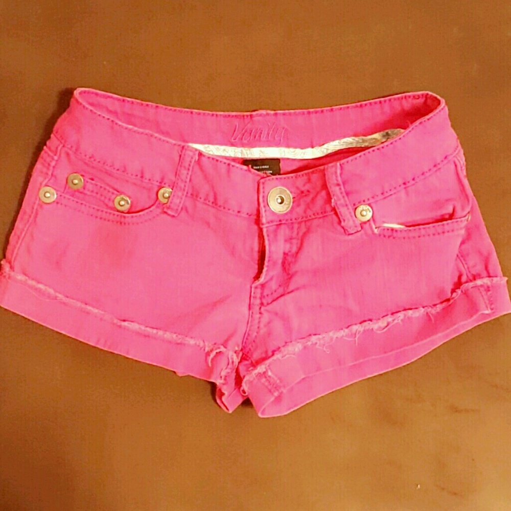 BRIGHT PINK SHORTS!