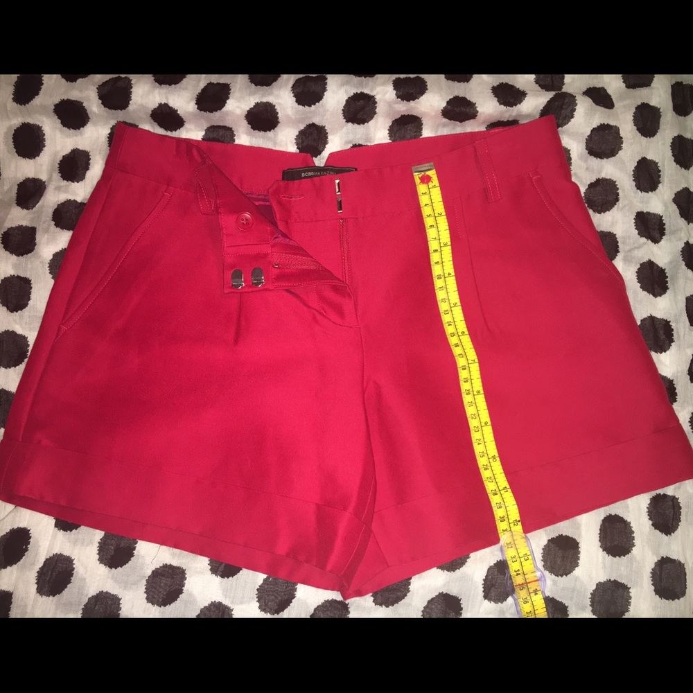 BCBG red short