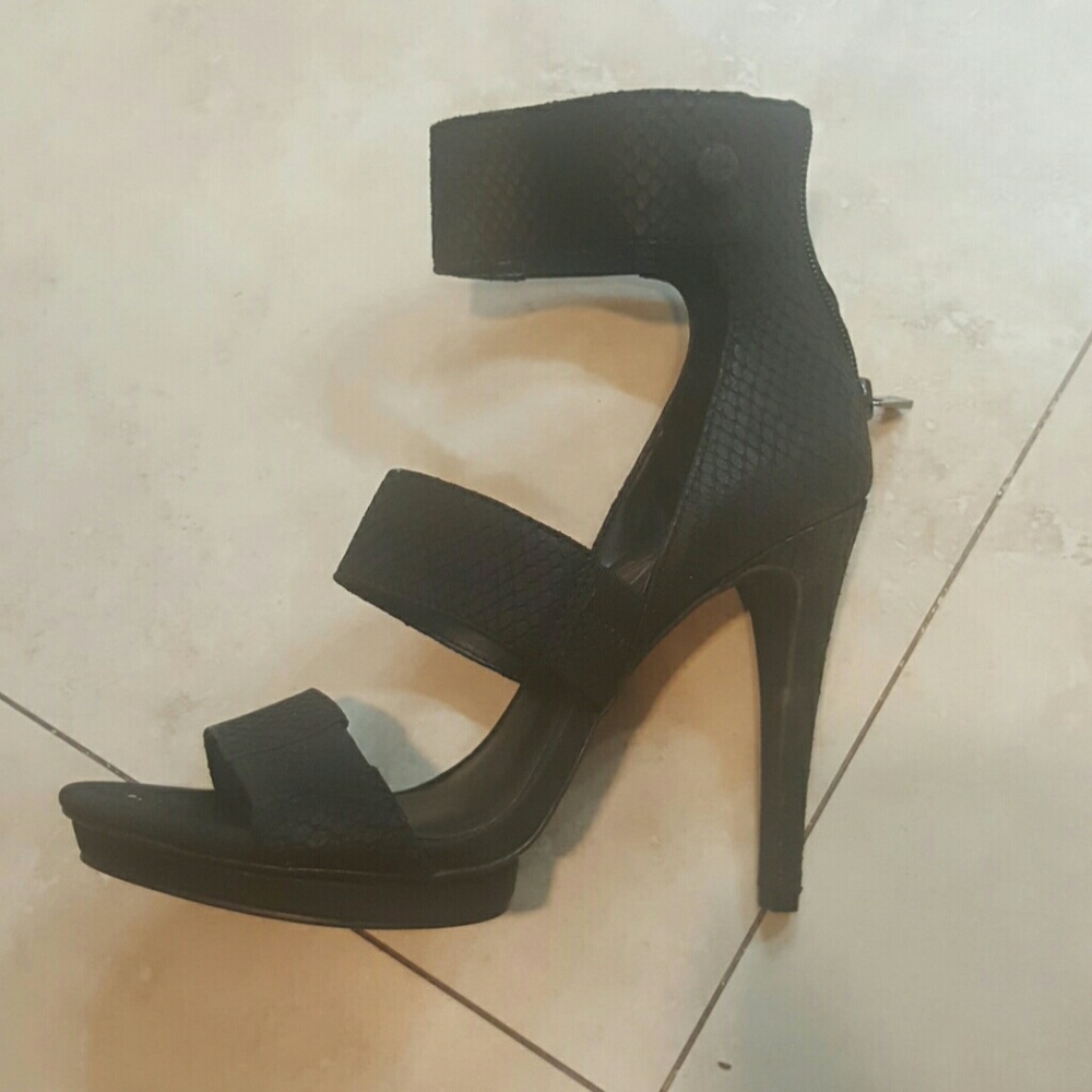 Black Jessica Simpson heels