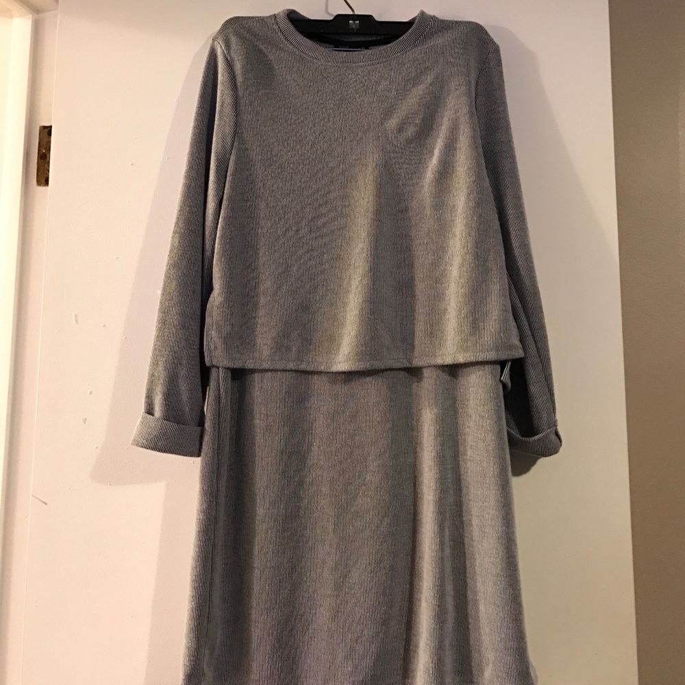TOP SHOP OPEN BACK DRESS