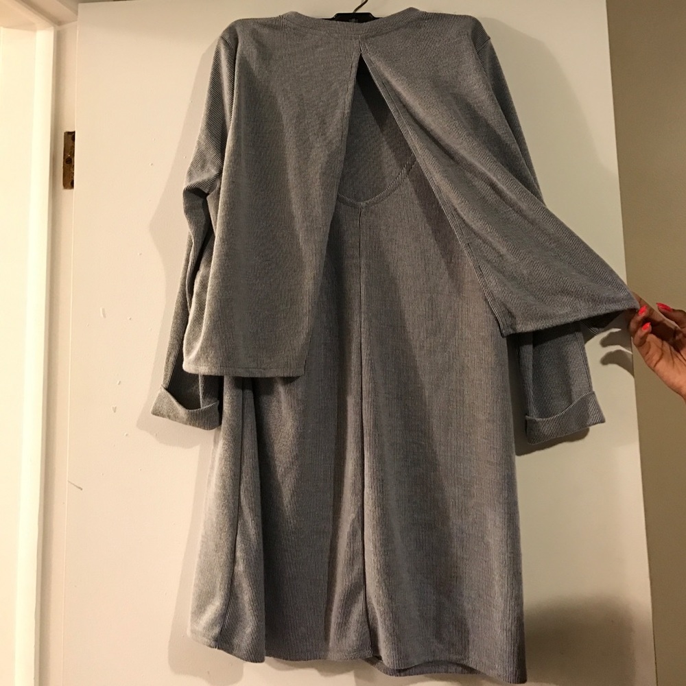 TOP SHOP OPEN BACK DRESS - Picture 2 of 2