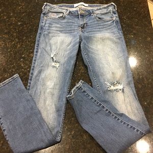Hollister jeans Size 9R waist 29 Length 31