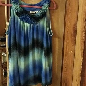 Cato sleeveless top 18/20W