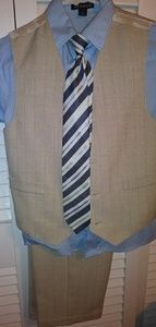 Boys suit size 7