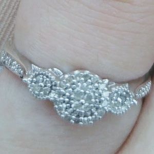 Silver ring with diamonds