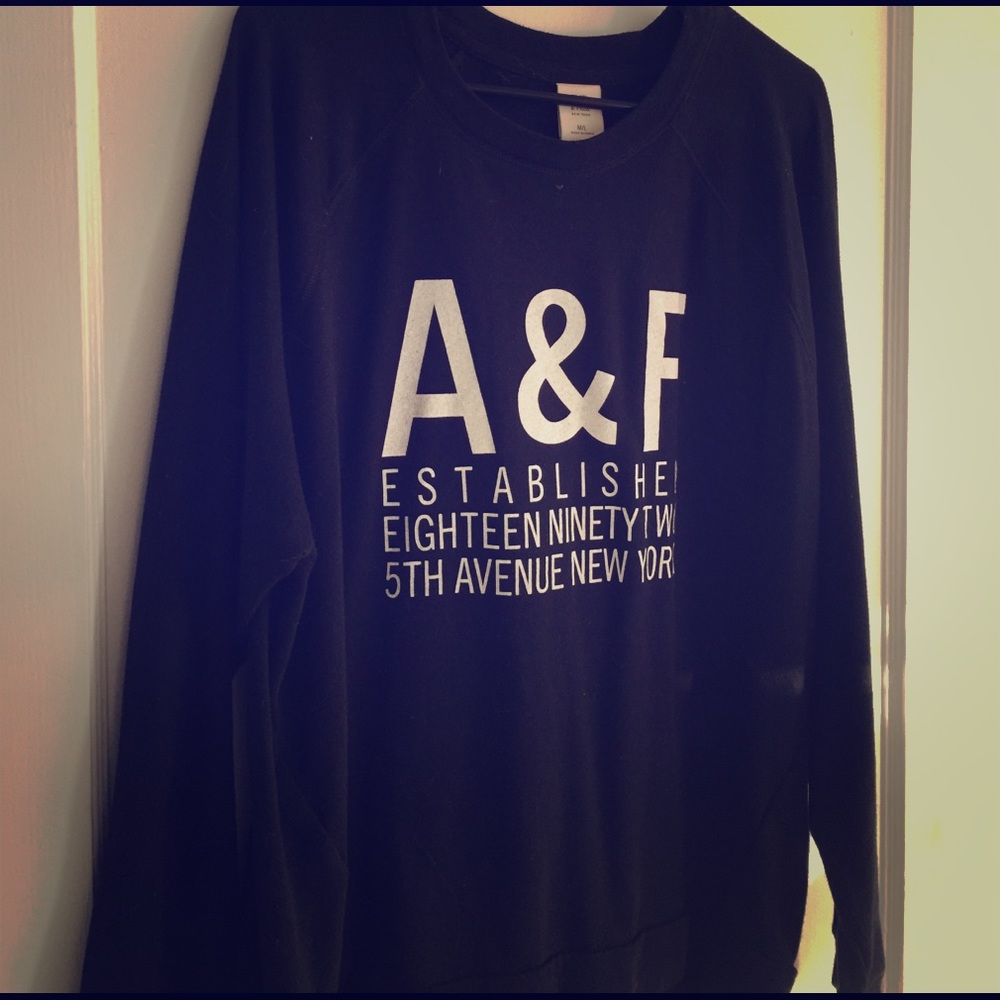 Abercrombie and fitch long sleeve light pull over