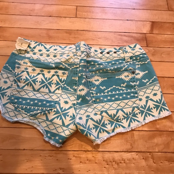 New Patterned Shorts - Picture 2 of 7