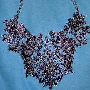 Statement necklace