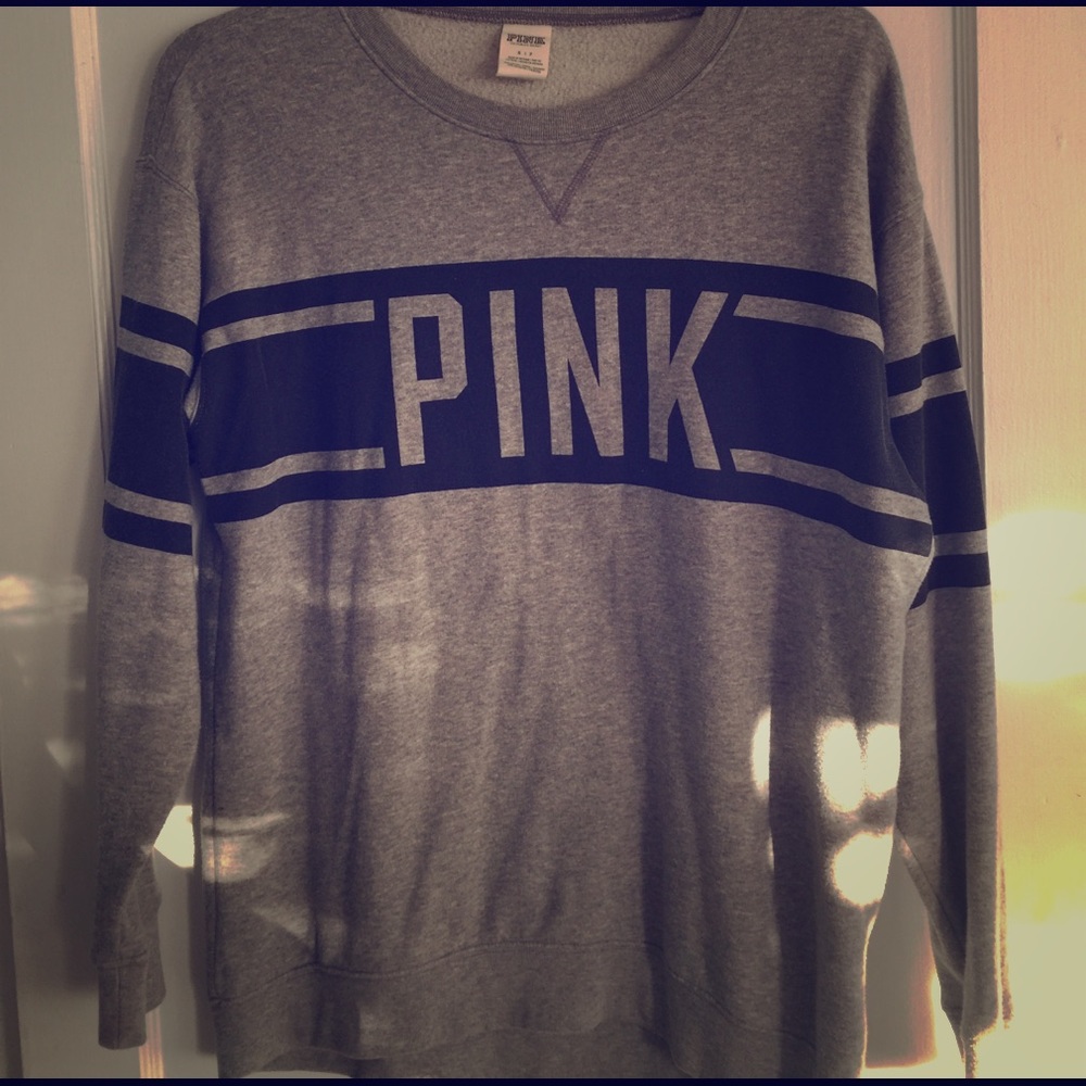 Long sleeve pull over